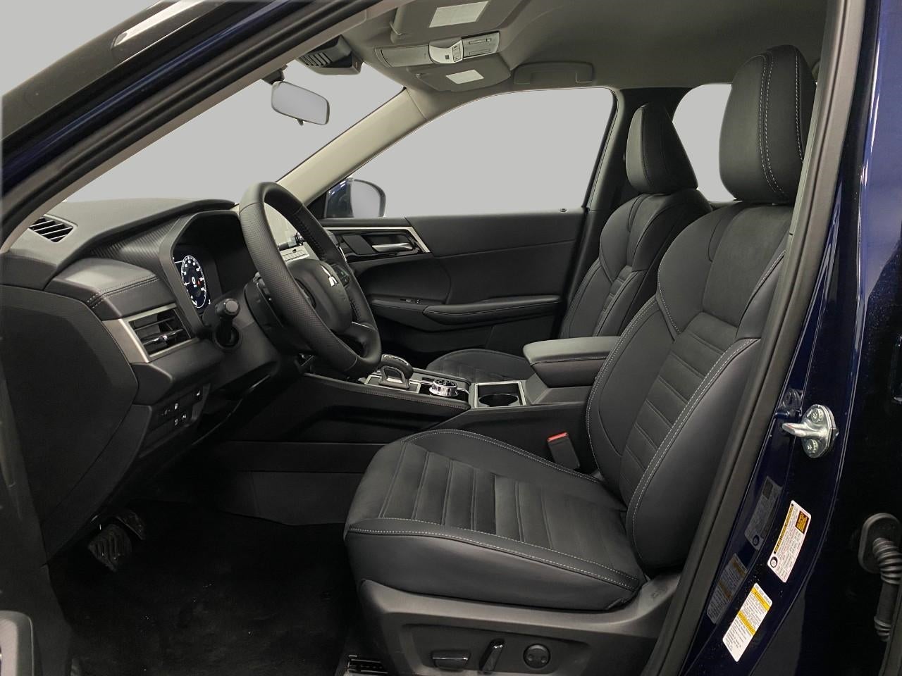 2025 Mitsubishi Outlander Plug-In Hybrid SE S-AWC