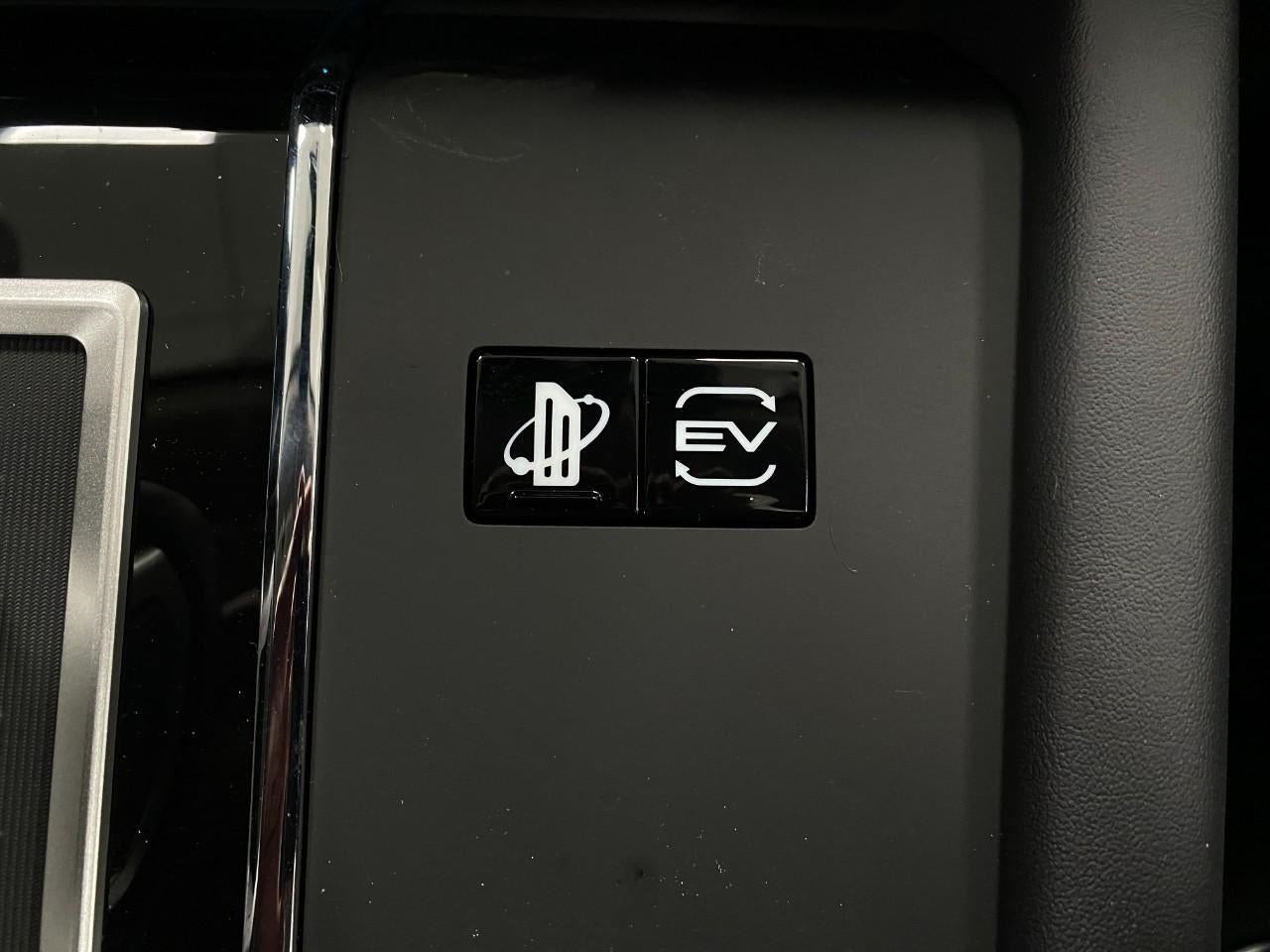 2025 Mitsubishi Outlander Plug-In Hybrid SE S-AWC