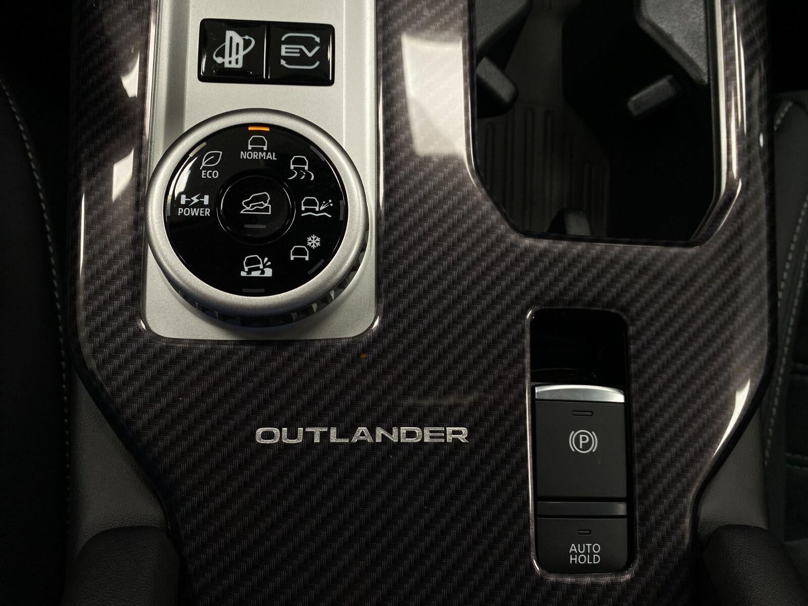 2026 Mitsubishi Outlander Plug-In Hybrid SE S-AWC