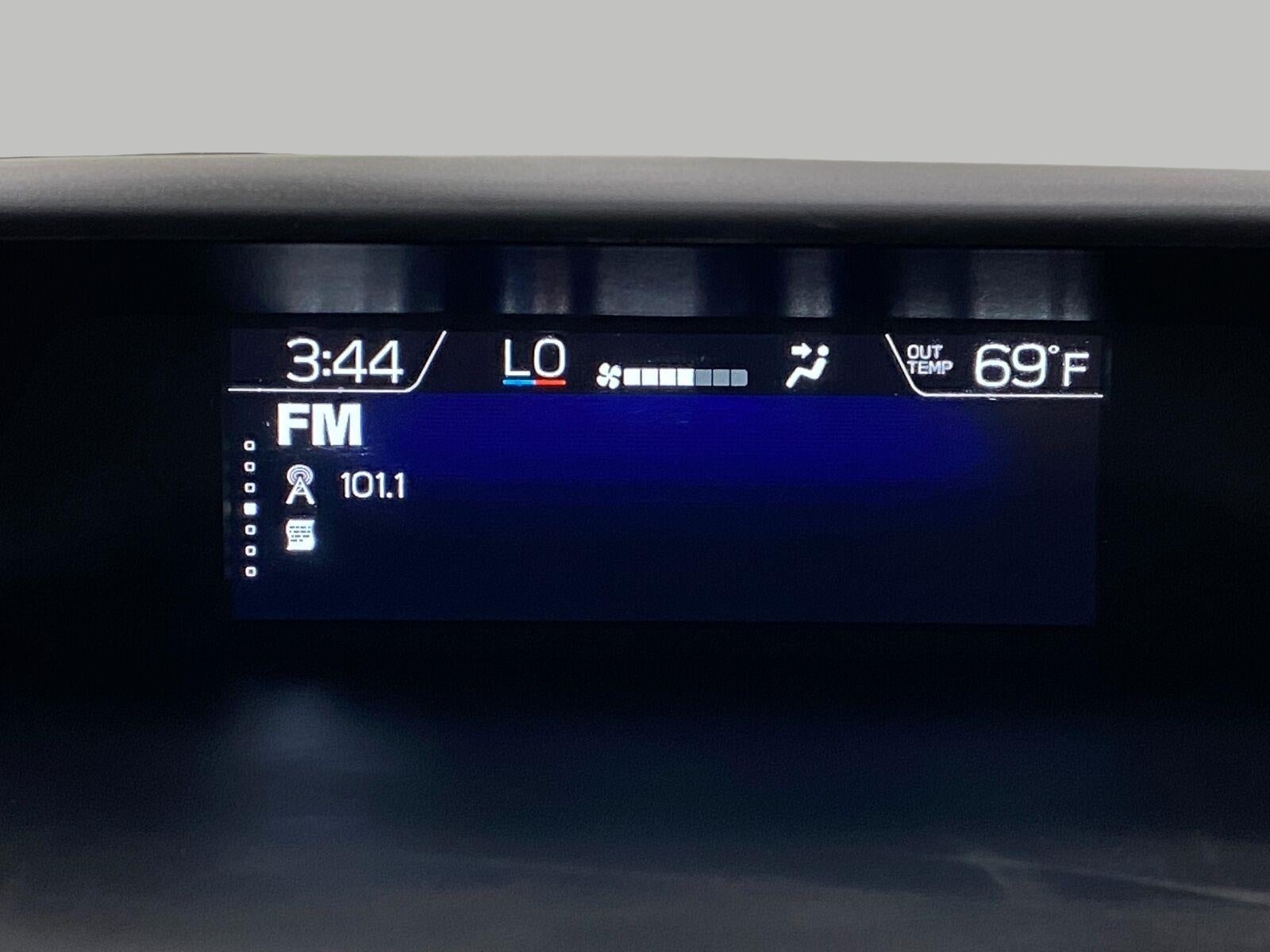 2023 Subaru Forester Premium CVT