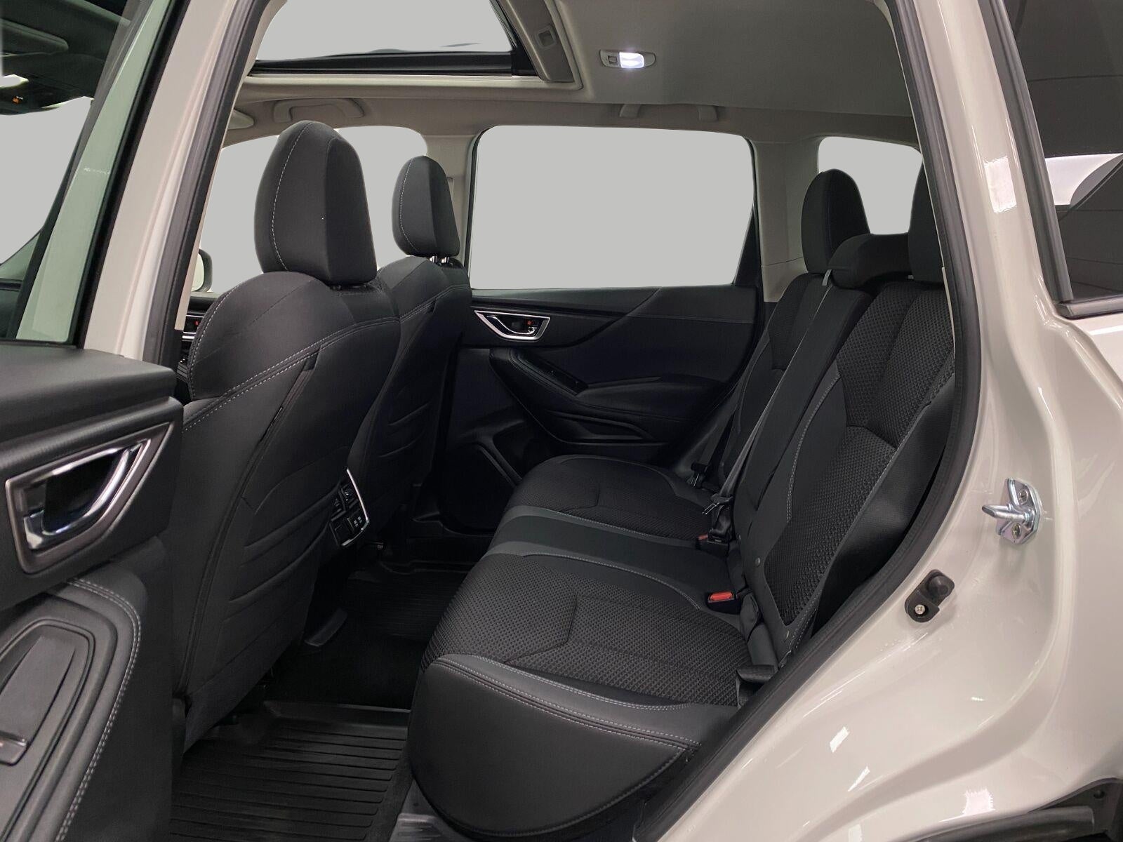 2023 Subaru Forester Premium CVT
