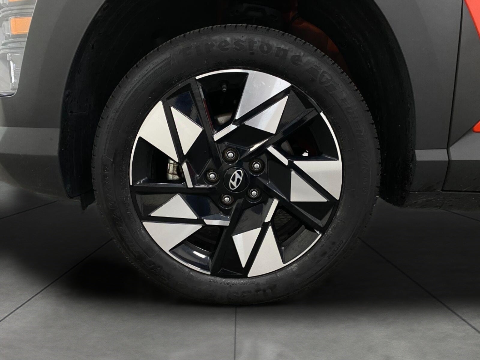 2025 Hyundai Kona SEL - Photo 11