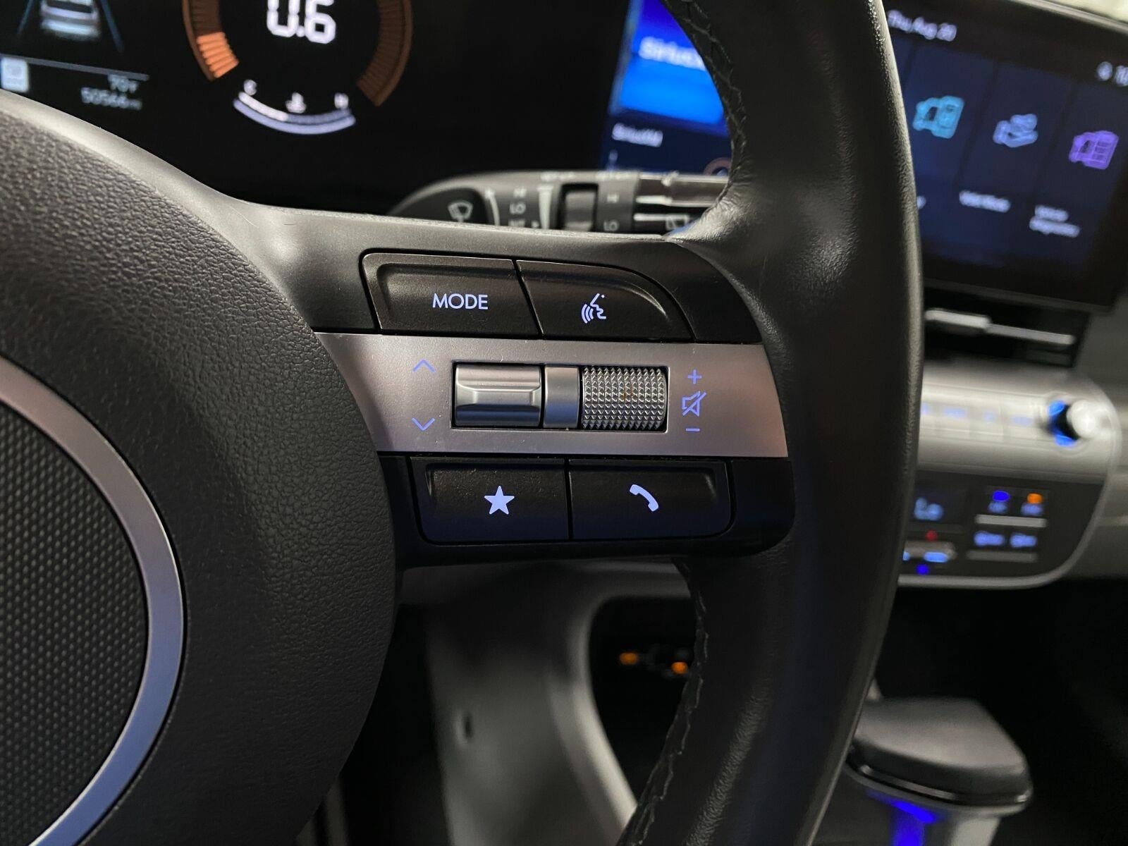 2025 Hyundai Kona SEL - Photo 16