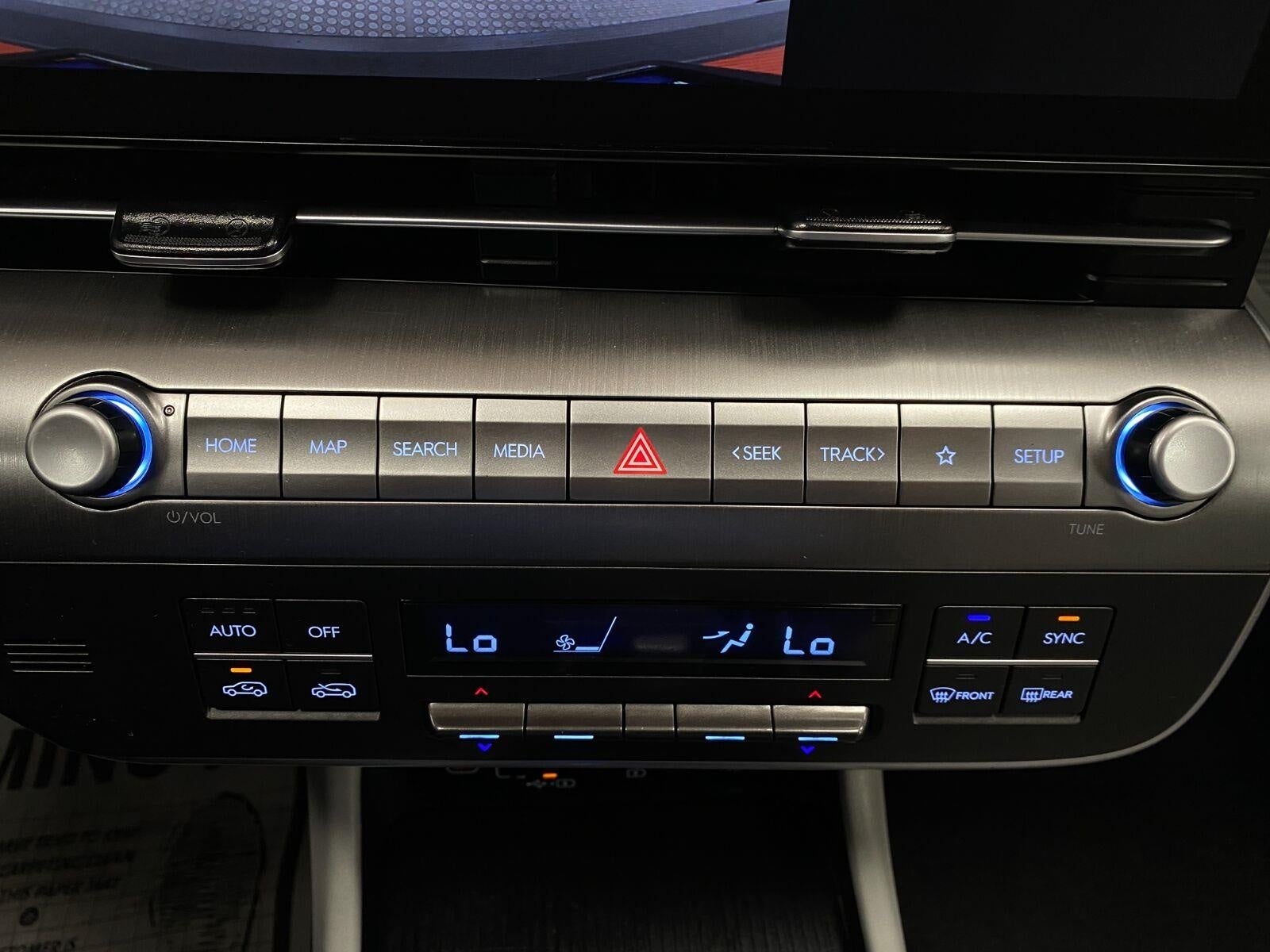 2025 Hyundai Kona SEL - Photo 23