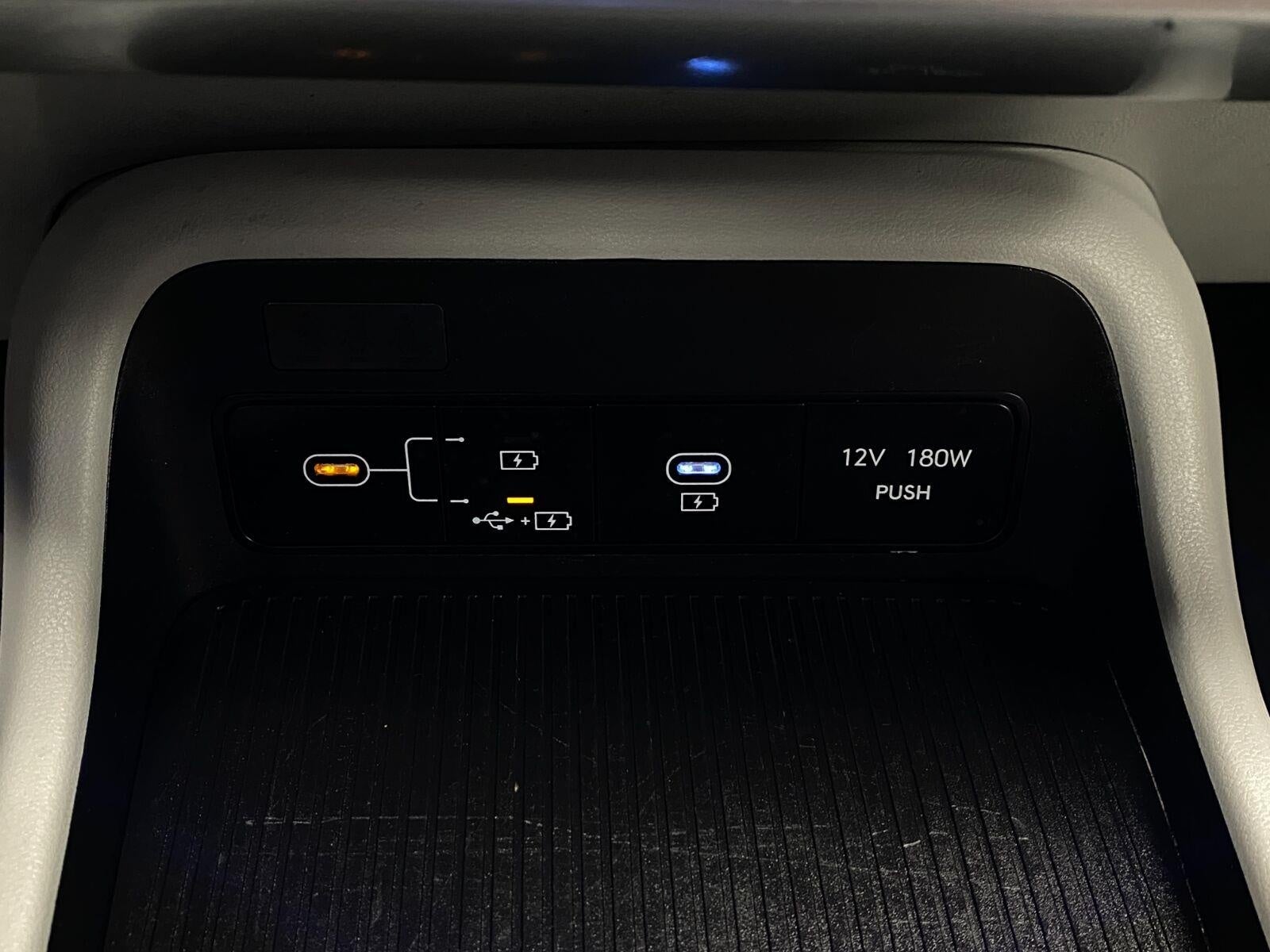 2025 Hyundai Kona SEL - Photo 25