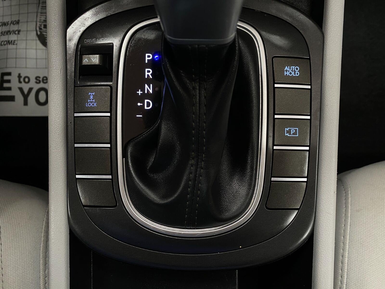 2025 Hyundai Kona SEL - Photo 26