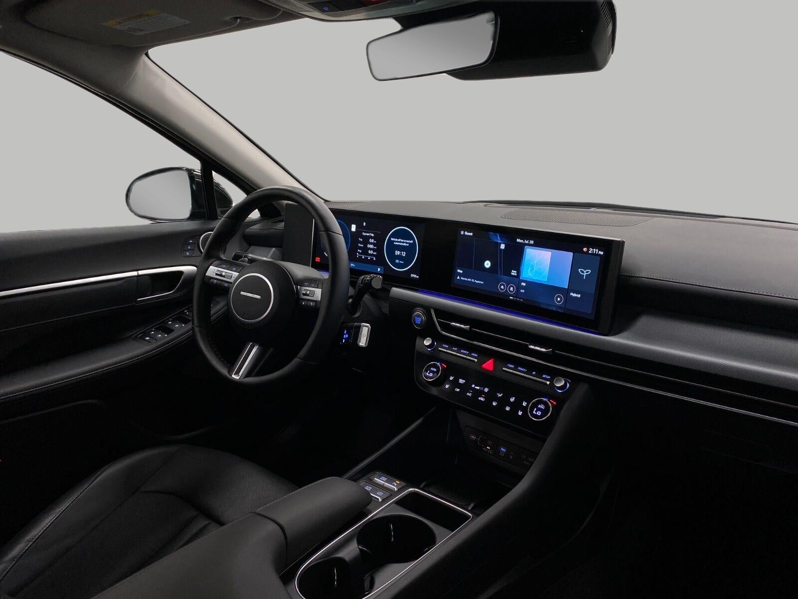 2025 Hyundai Sonata Hybrid Limited FWD