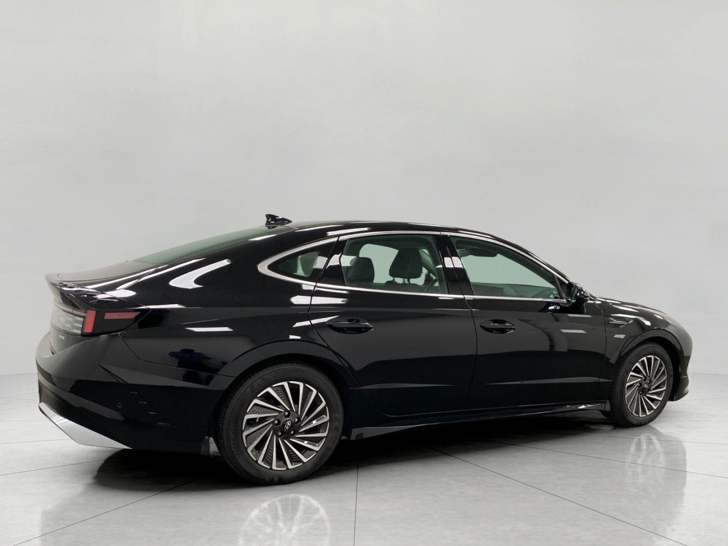2025 Hyundai Sonata Hybrid Limited FWD