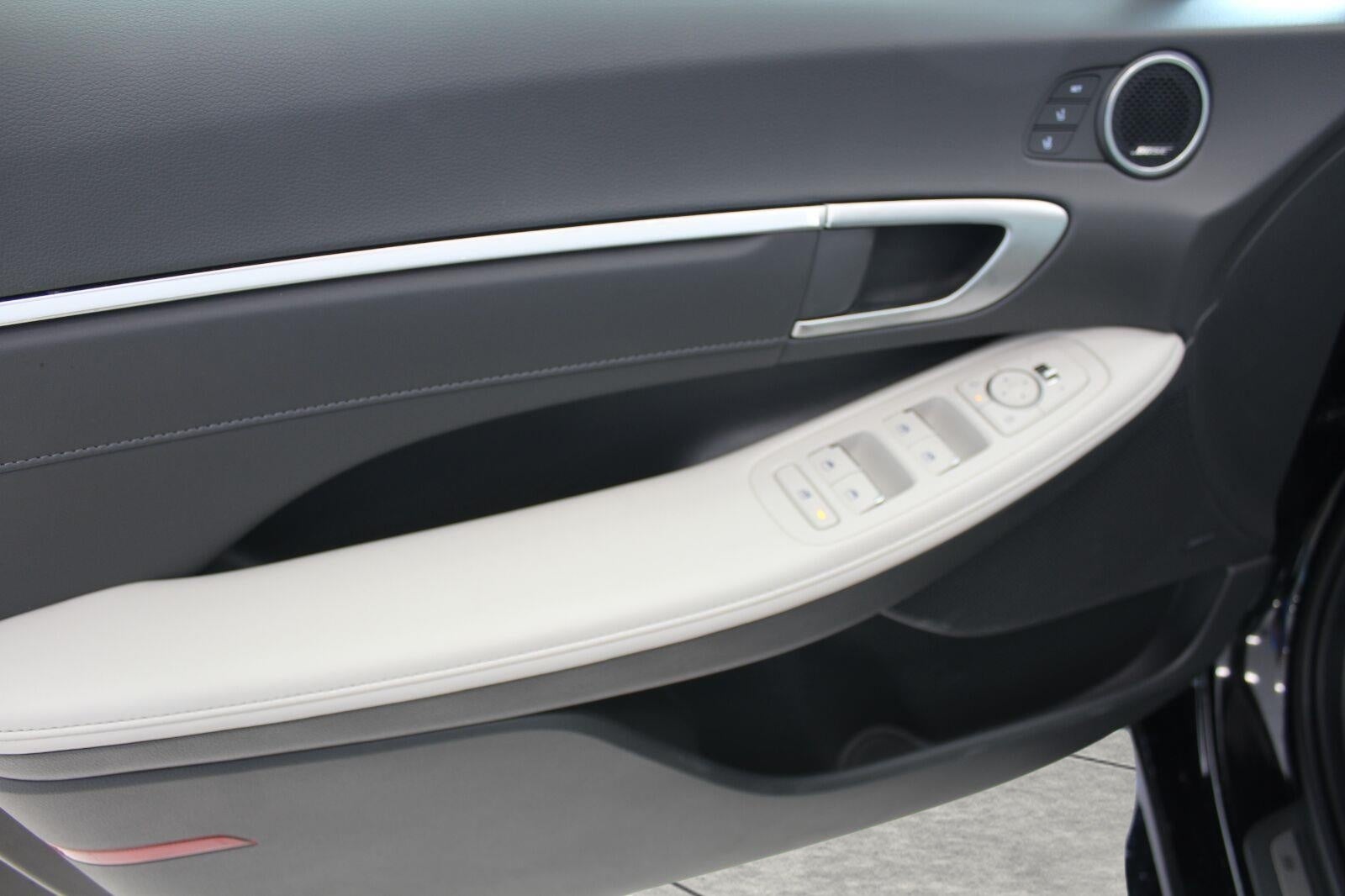 2025 Hyundai Sonata Hybrid Limited FWD