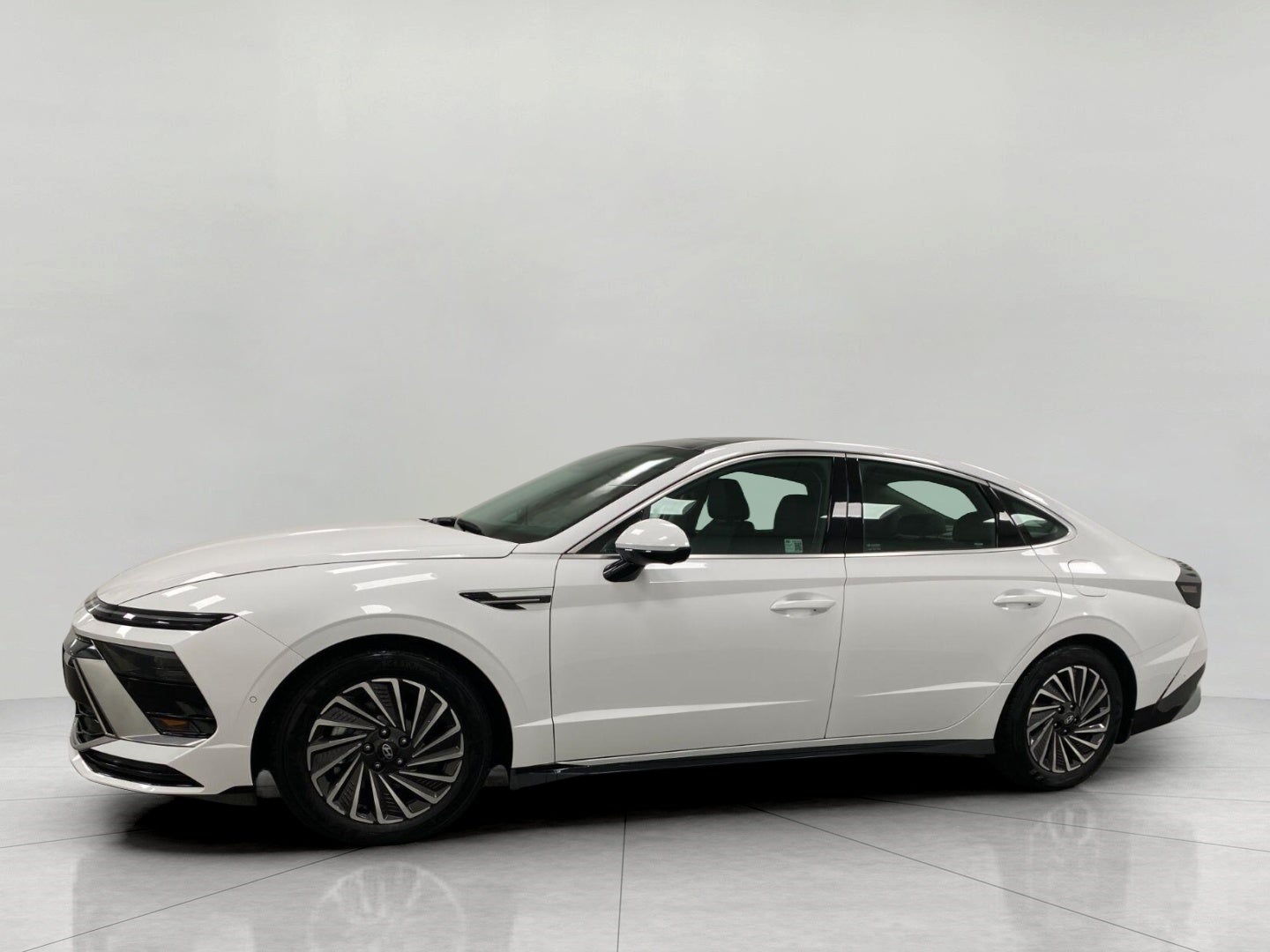 2025 Hyundai Sonata Hybrid Limited FWD