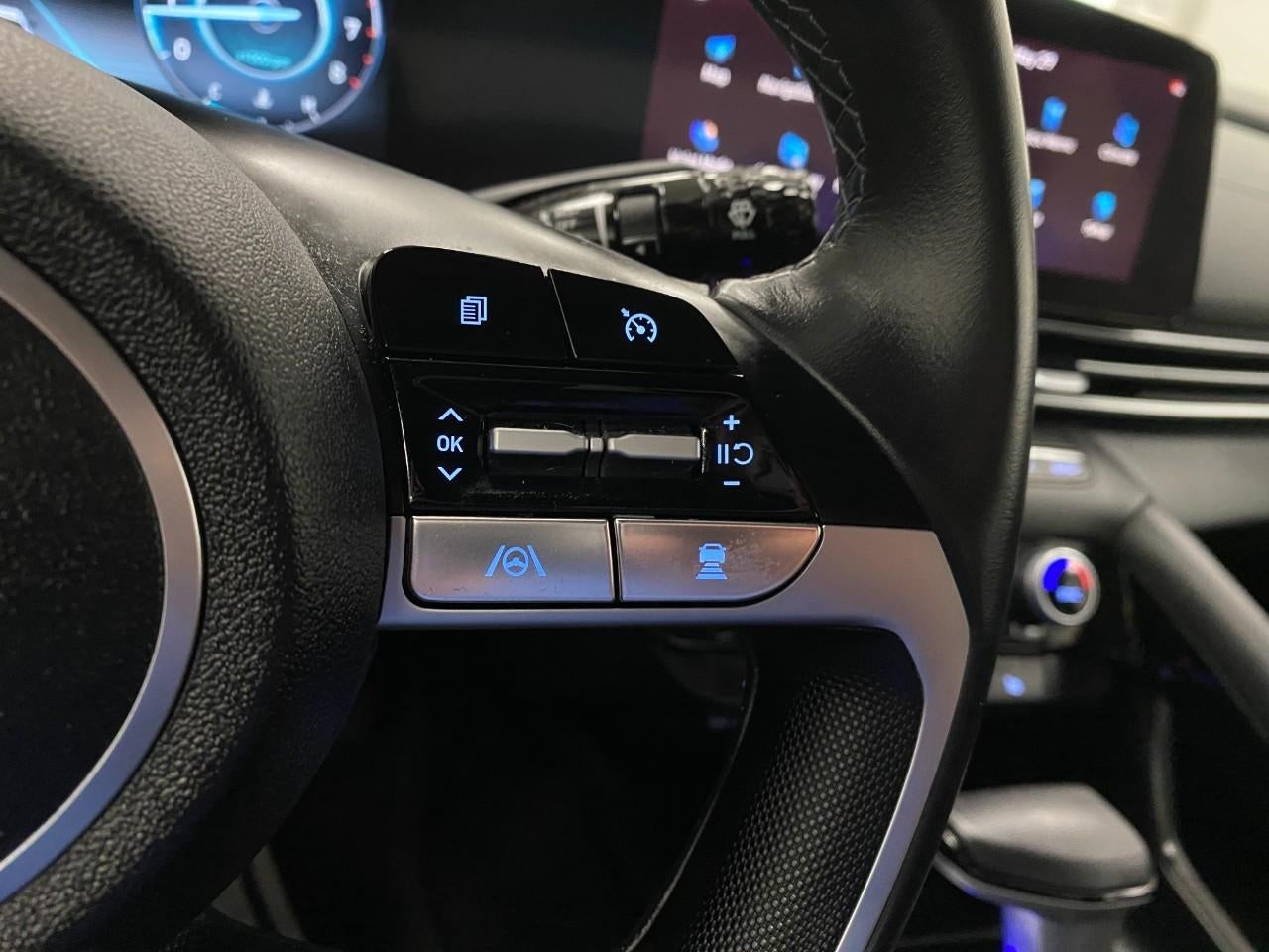 2023 Hyundai Elantra SEL IVT