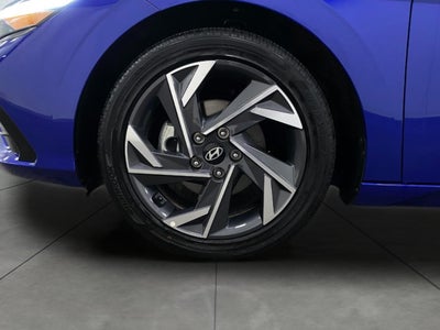 2025 Hyundai Elantra SEL Convenience IVT