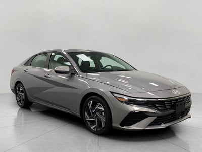 2025 Hyundai Elantra SEL Convenience IVT