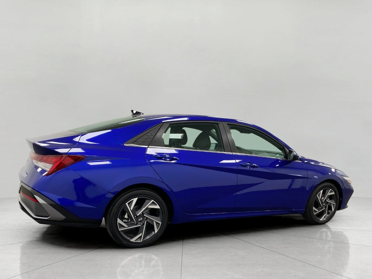 2025 Hyundai Elantra SEL Convenience IVT