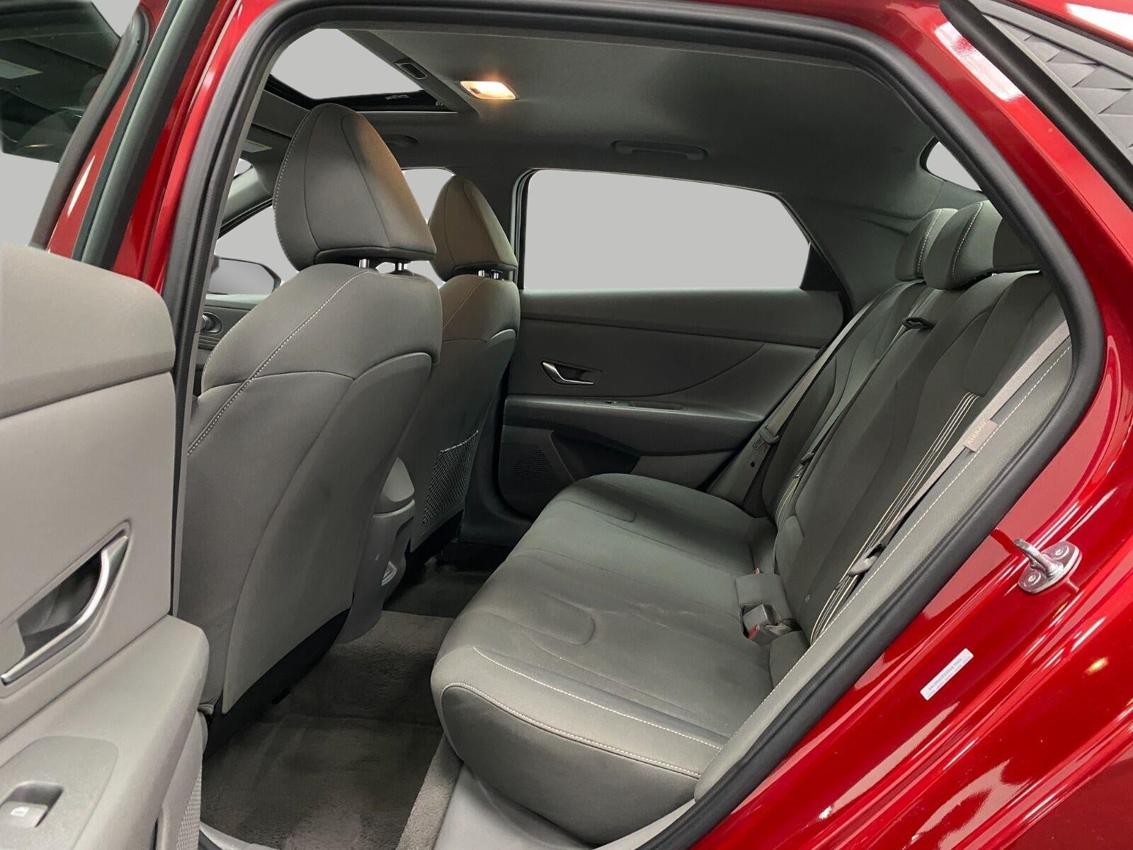 2025 Hyundai Elantra SEL Convenience IVT