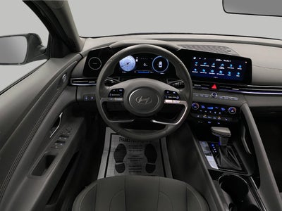 2025 Hyundai Elantra SEL Convenience IVT