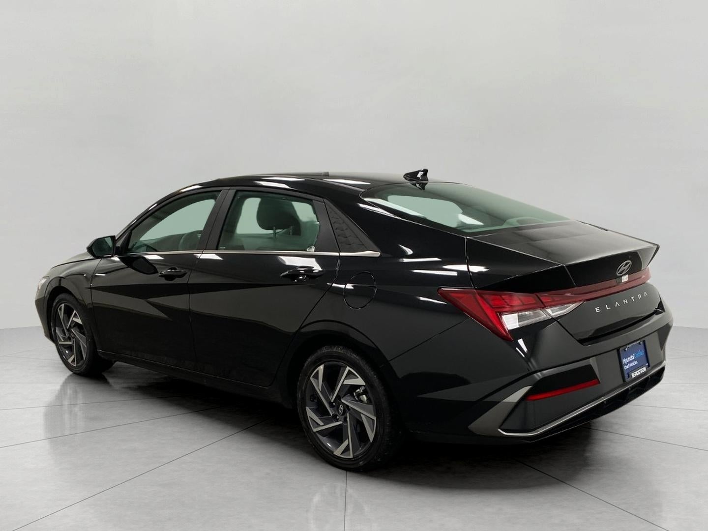 2025 Hyundai Elantra SEL Convenience IVT