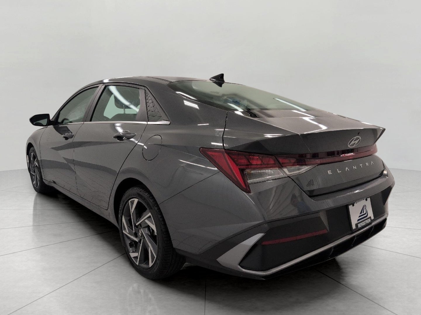 2024 Hyundai Elantra SEL IVT