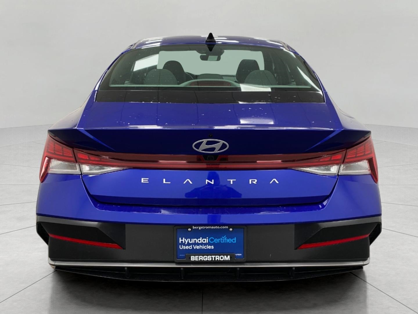 2025 Hyundai Elantra SEL Convenience IVT