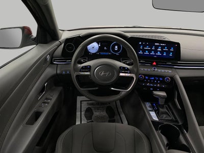 2025 Hyundai Elantra SEL Convenience IVT