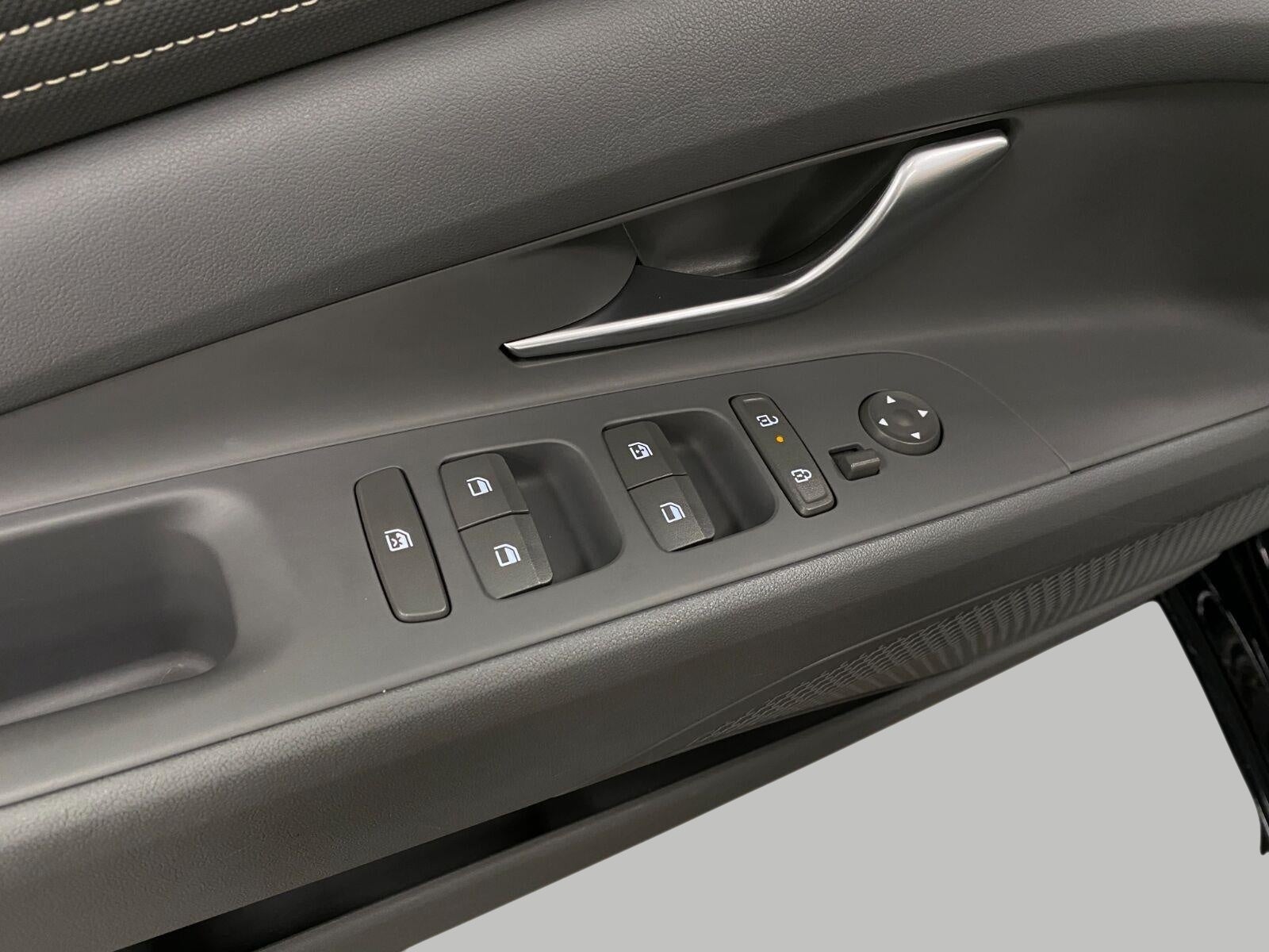 2025 Hyundai Elantra SEL - Photo 32