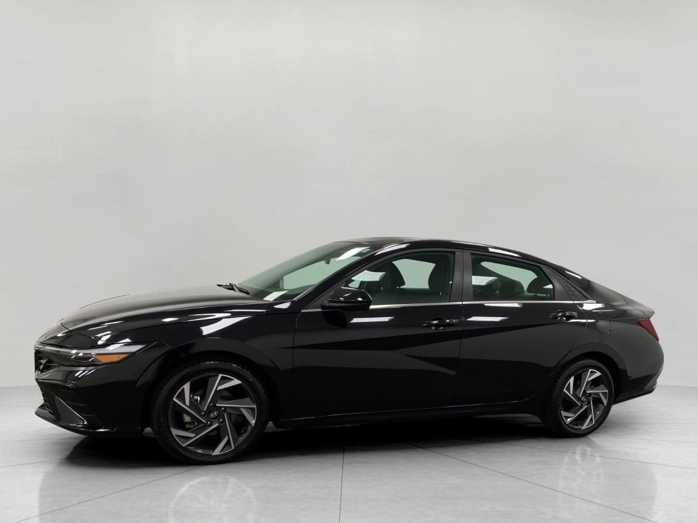 2025 Hyundai Elantra SEL - Photo 7