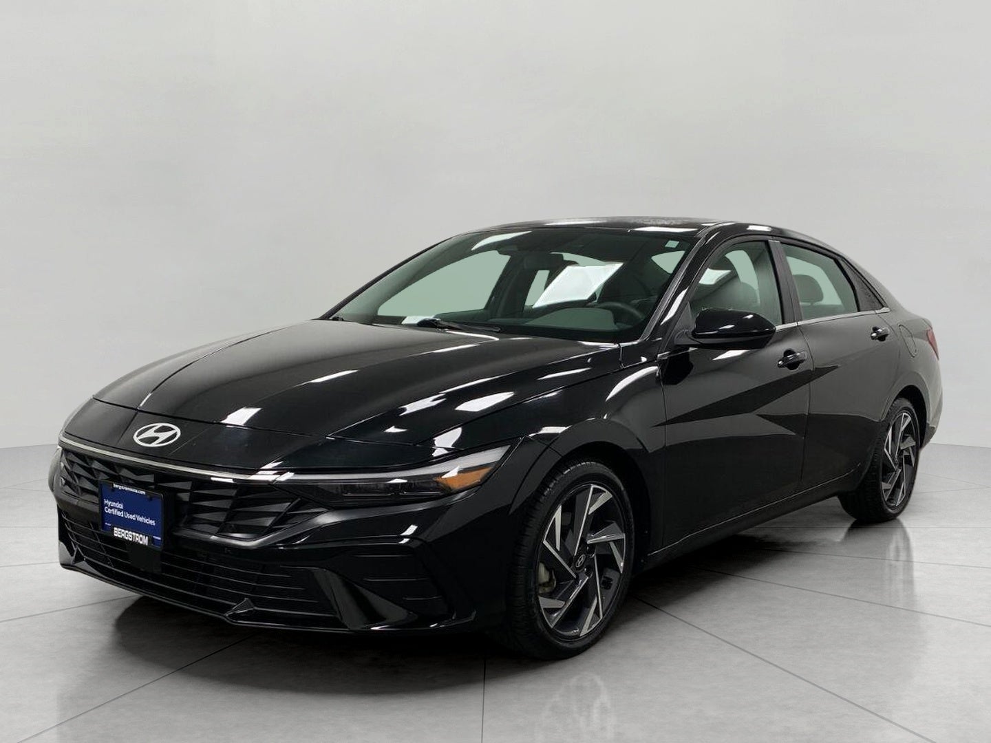 2025 Hyundai Elantra SEL - Photo 8