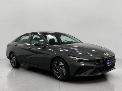 2025 Hyundai Elantra SEL Convenience IVT