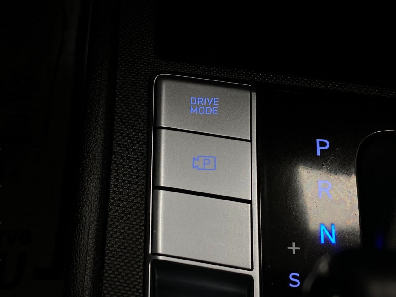 2025 Hyundai Elantra SEL Convenience IVT