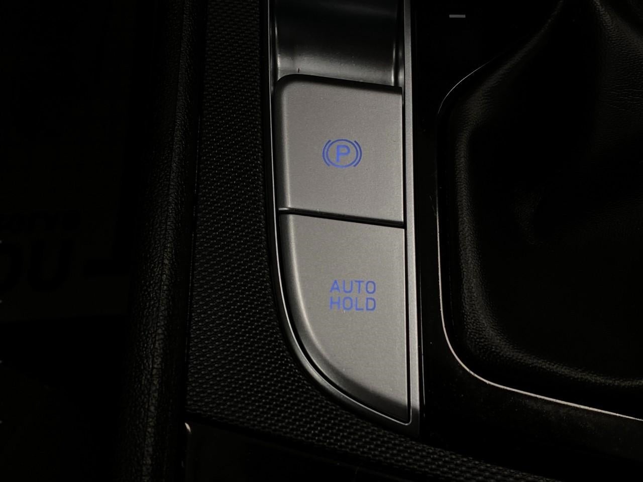 2025 Hyundai Elantra SEL Convenience IVT