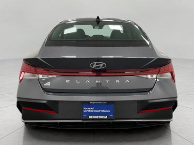 2025 Hyundai Elantra SEL Convenience IVT