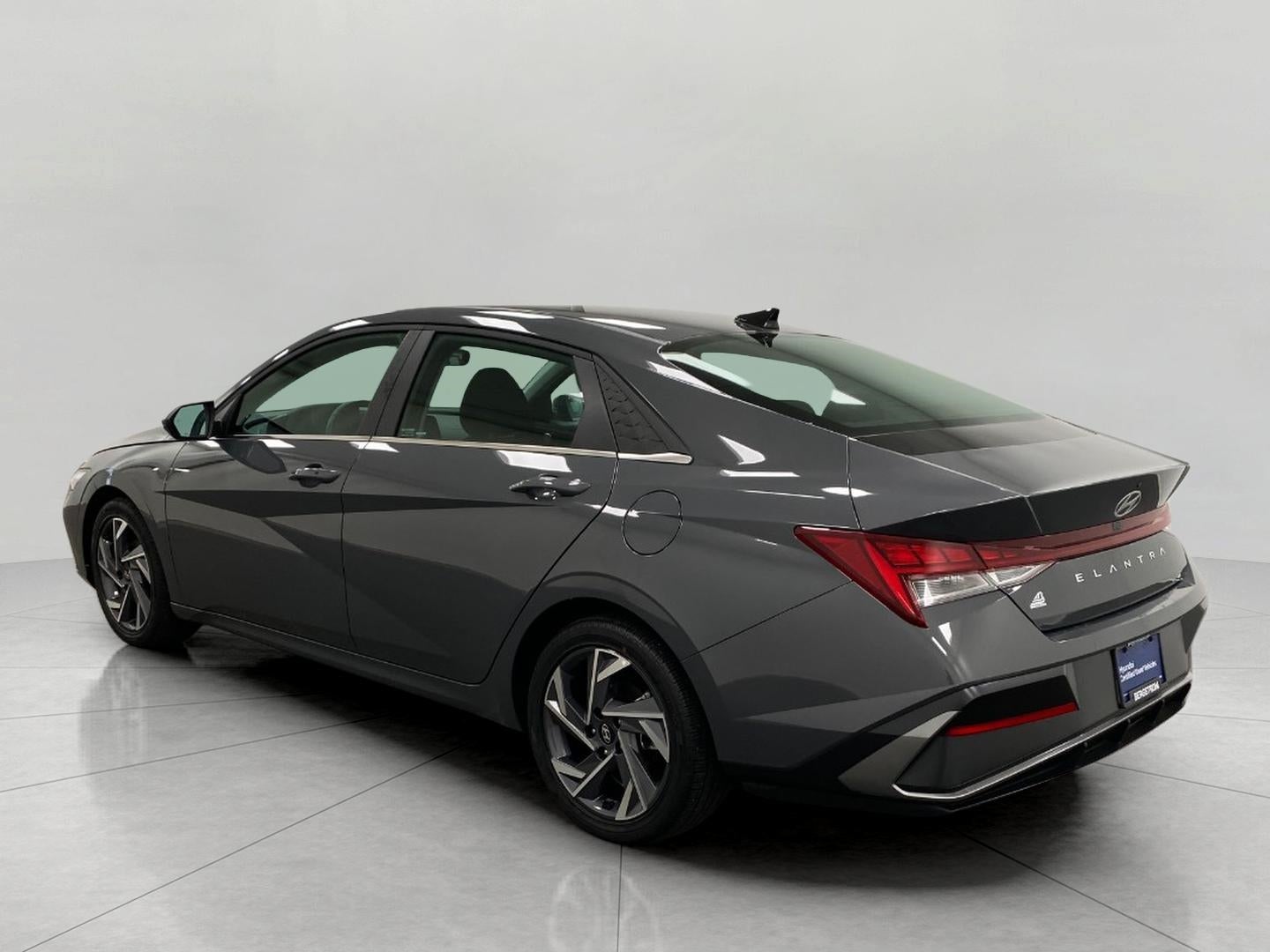 2025 Hyundai Elantra SEL Convenience IVT