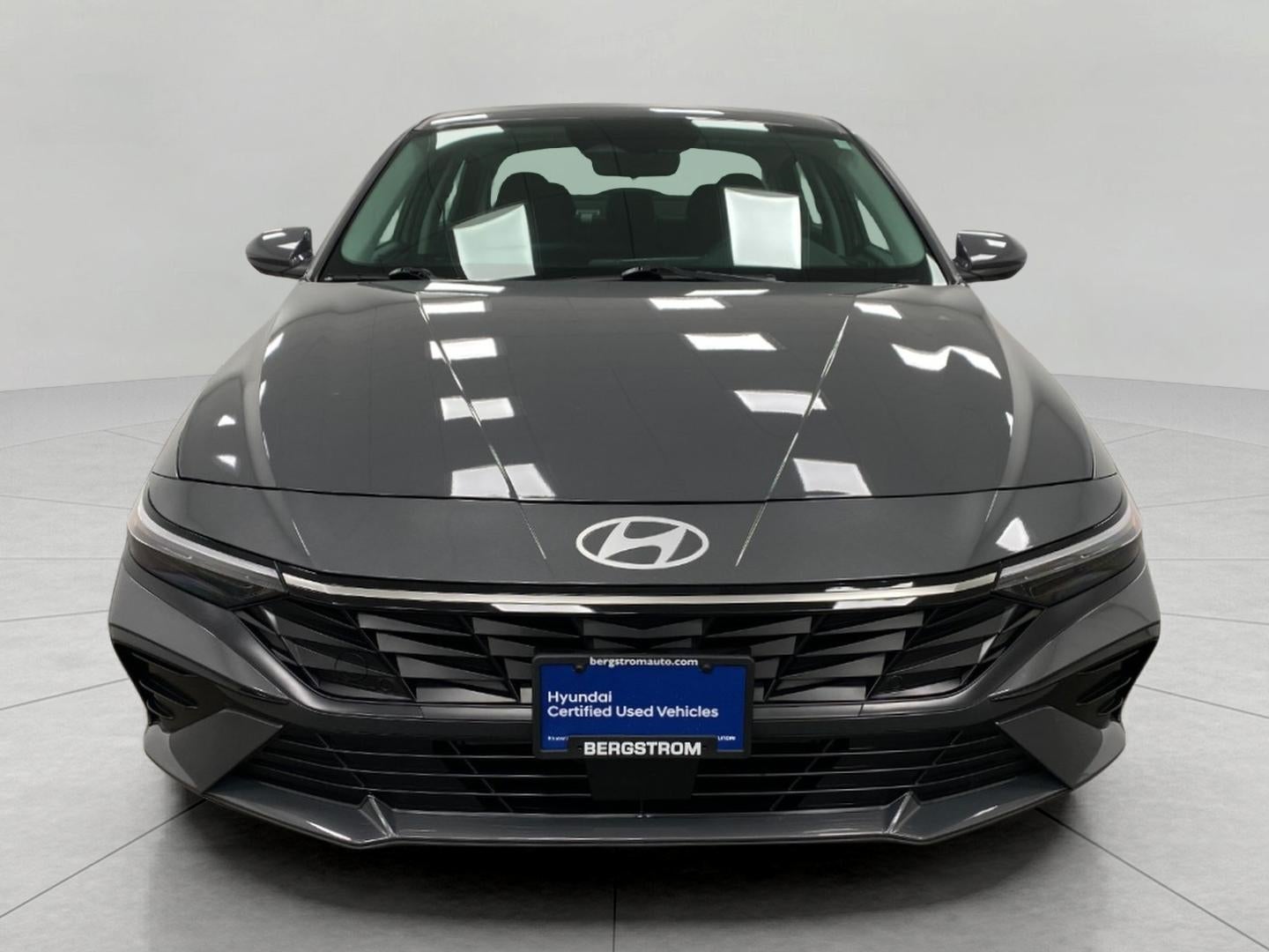 2025 Hyundai Elantra SEL Convenience IVT