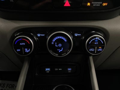 2025 Hyundai Venue SEL IVT
