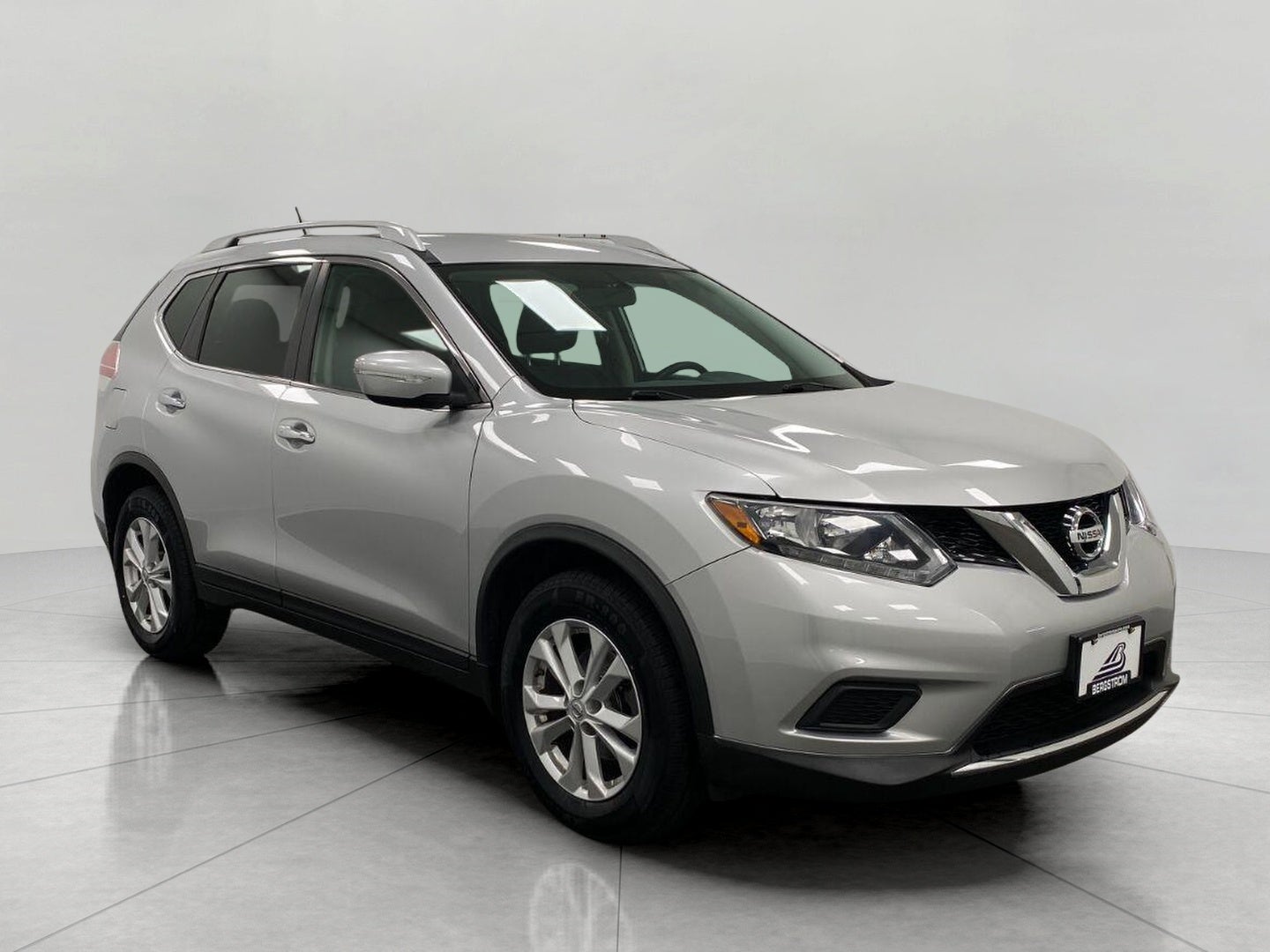 2015 Nissan Rogue FWD 4dr SV