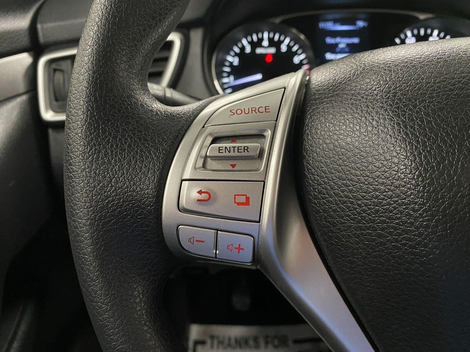 2015 Nissan Rogue FWD 4dr SV