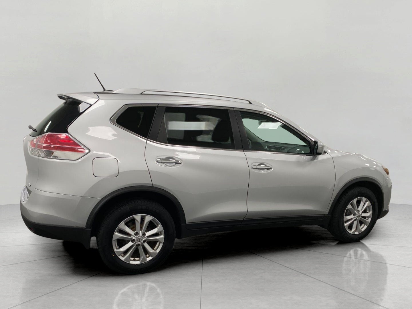 2015 Nissan Rogue FWD 4dr SV